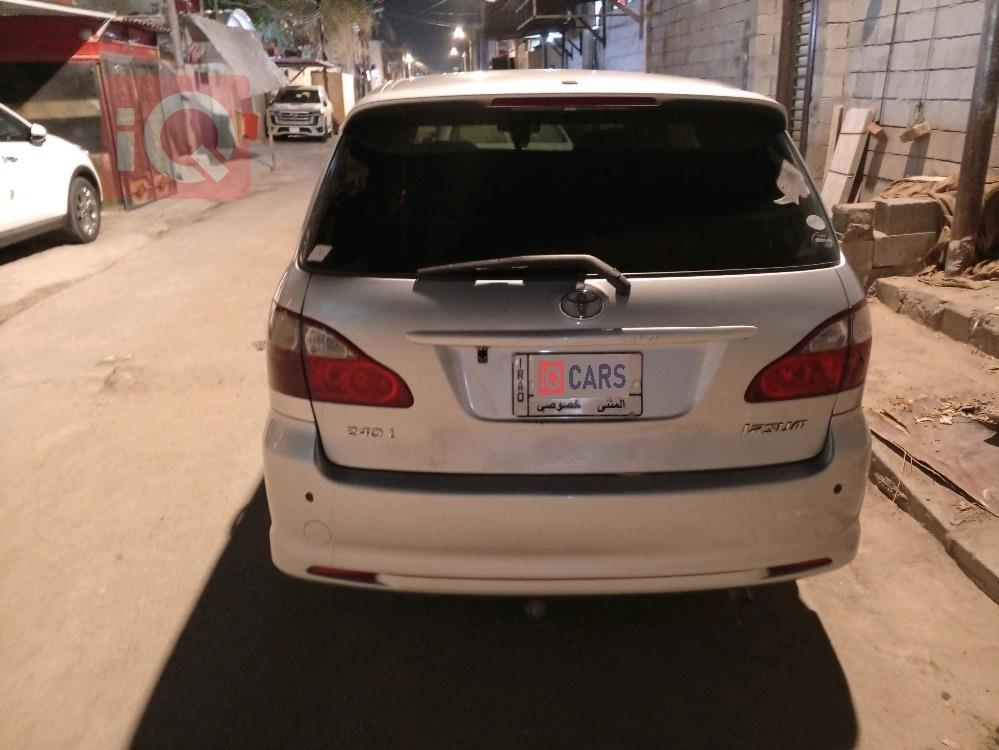 تۆیۆتا ئیپسەم